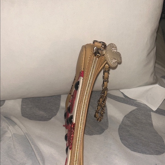 Betsey Johnson Tan and Red Heart Pizza Wristlet - Picture 7 of 8